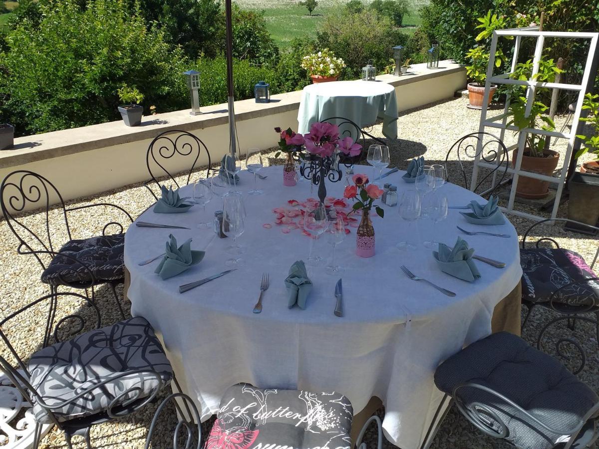 Montismaurelli Bed & Breakfast Montmoreau Dış mekan fotoğraf